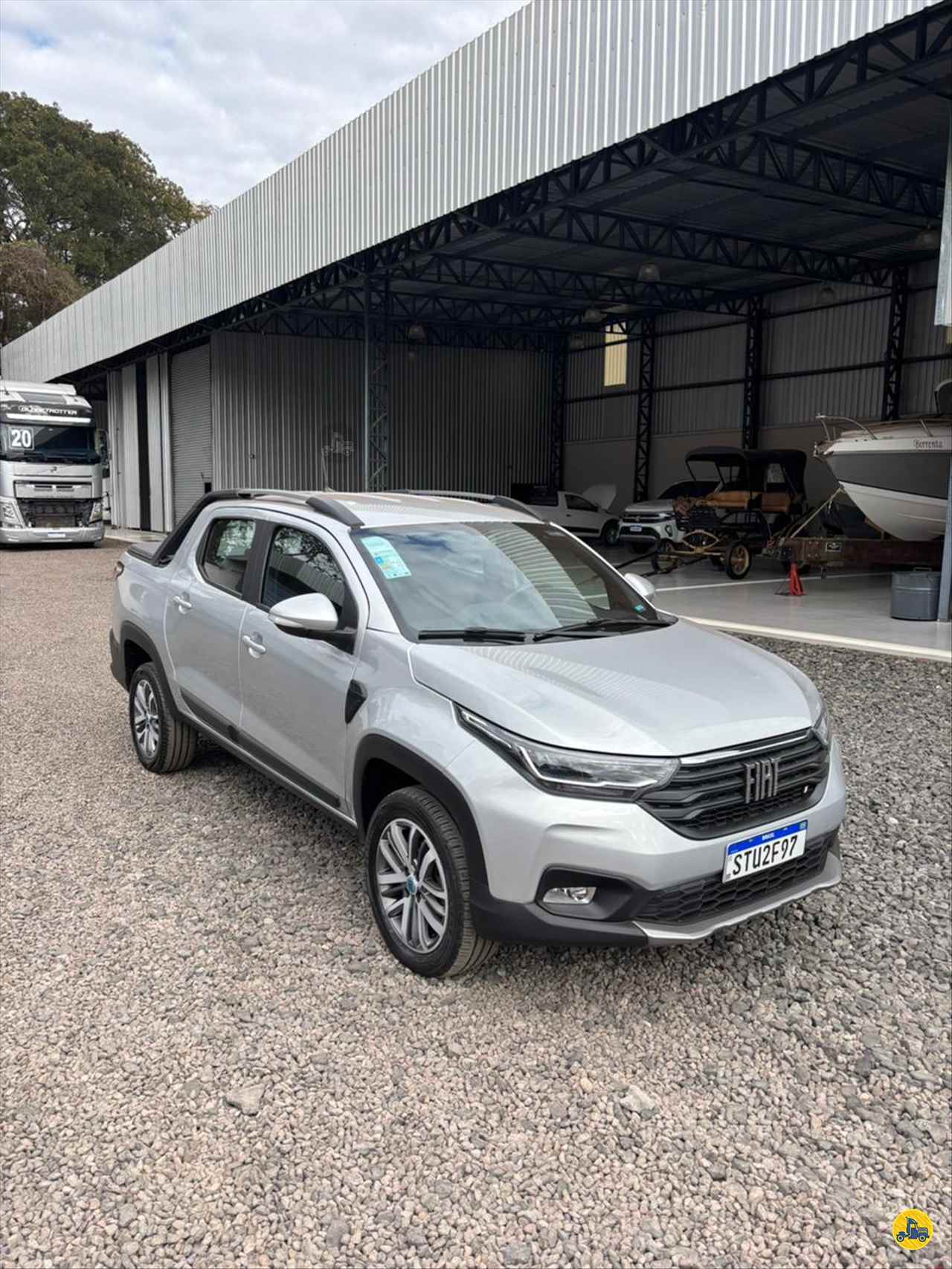 CARRO FIAT Strada Volcano 1.3 CD Gil Caminhões ARARAQUARA SÃO PAULO SP